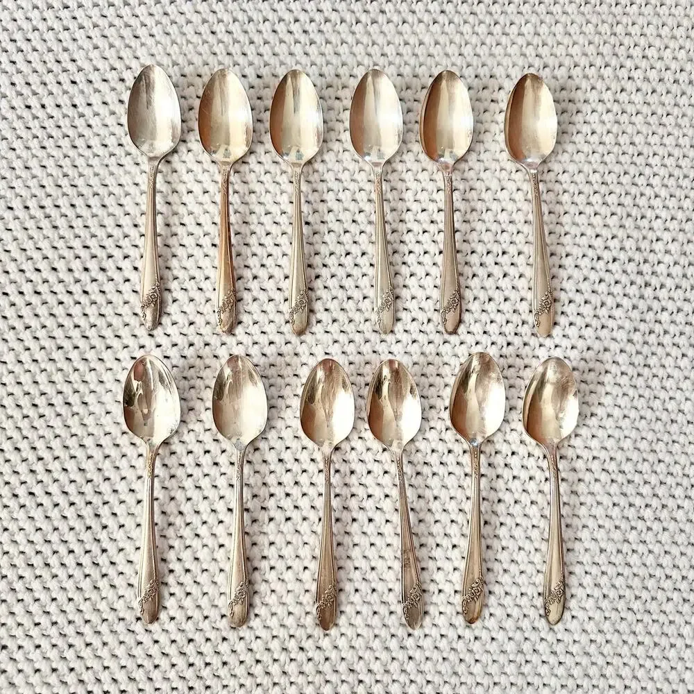 Oneida Tudor Plate Queen Bess Set of 12 Replacement Teaspoons Spoons Flatware